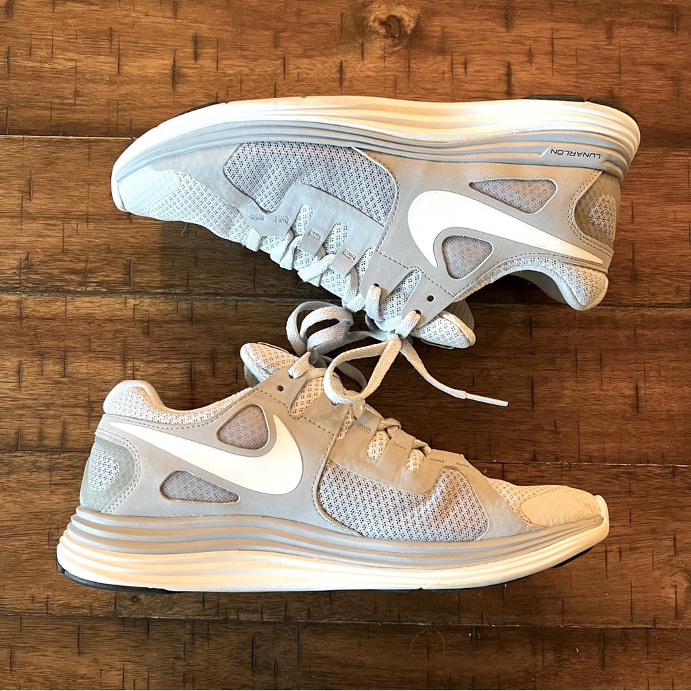 Nike Lunar Flash - Women’s 8.5 - Grey and white - Running shoes - Nike shoes